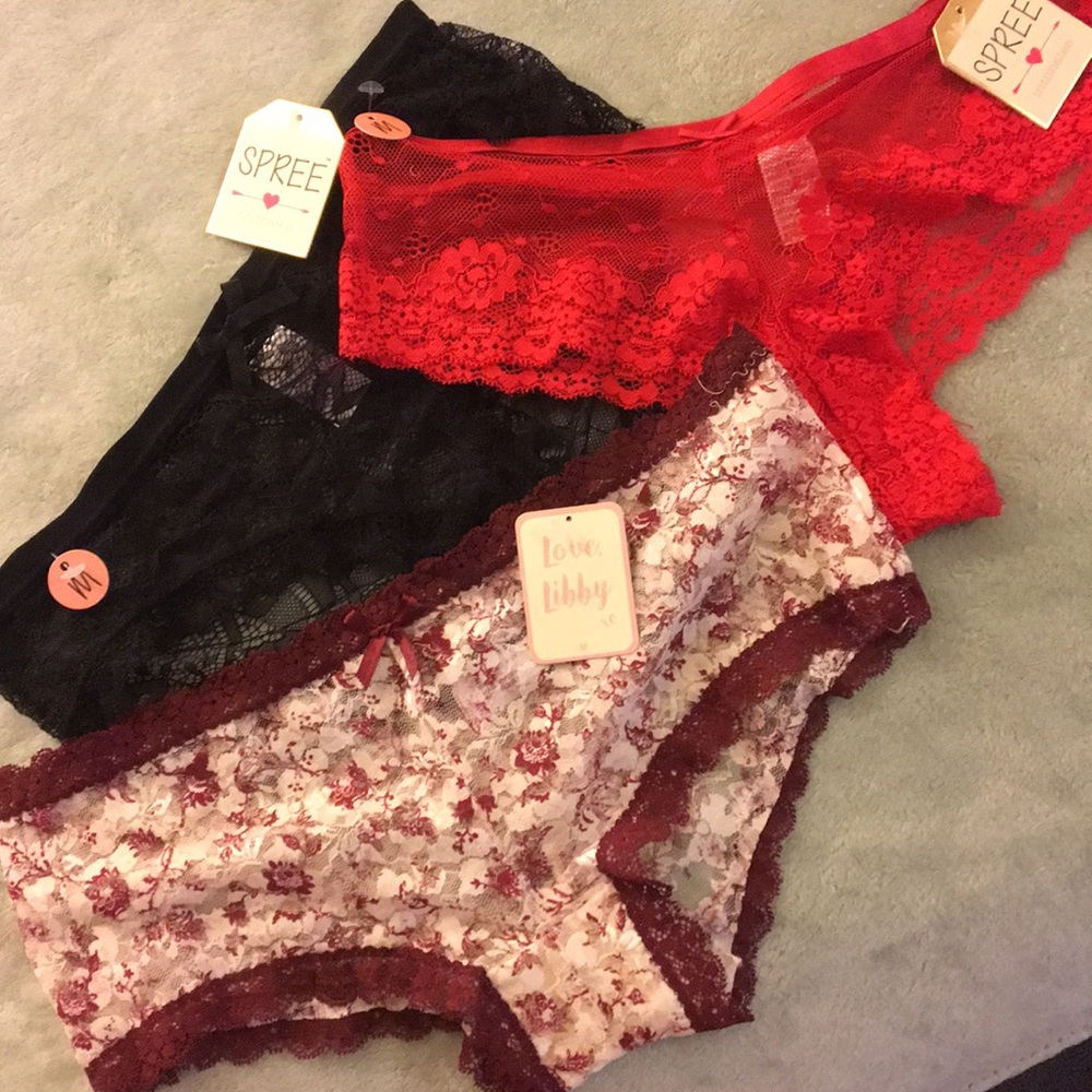 Bundle of 3 lacy underwear